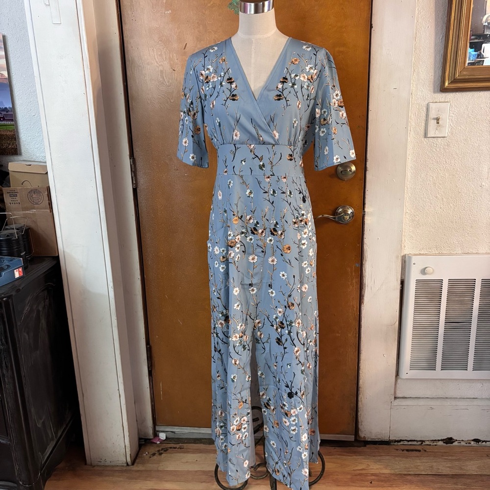 Kimono style maxi dress. Large = size 8. Blue